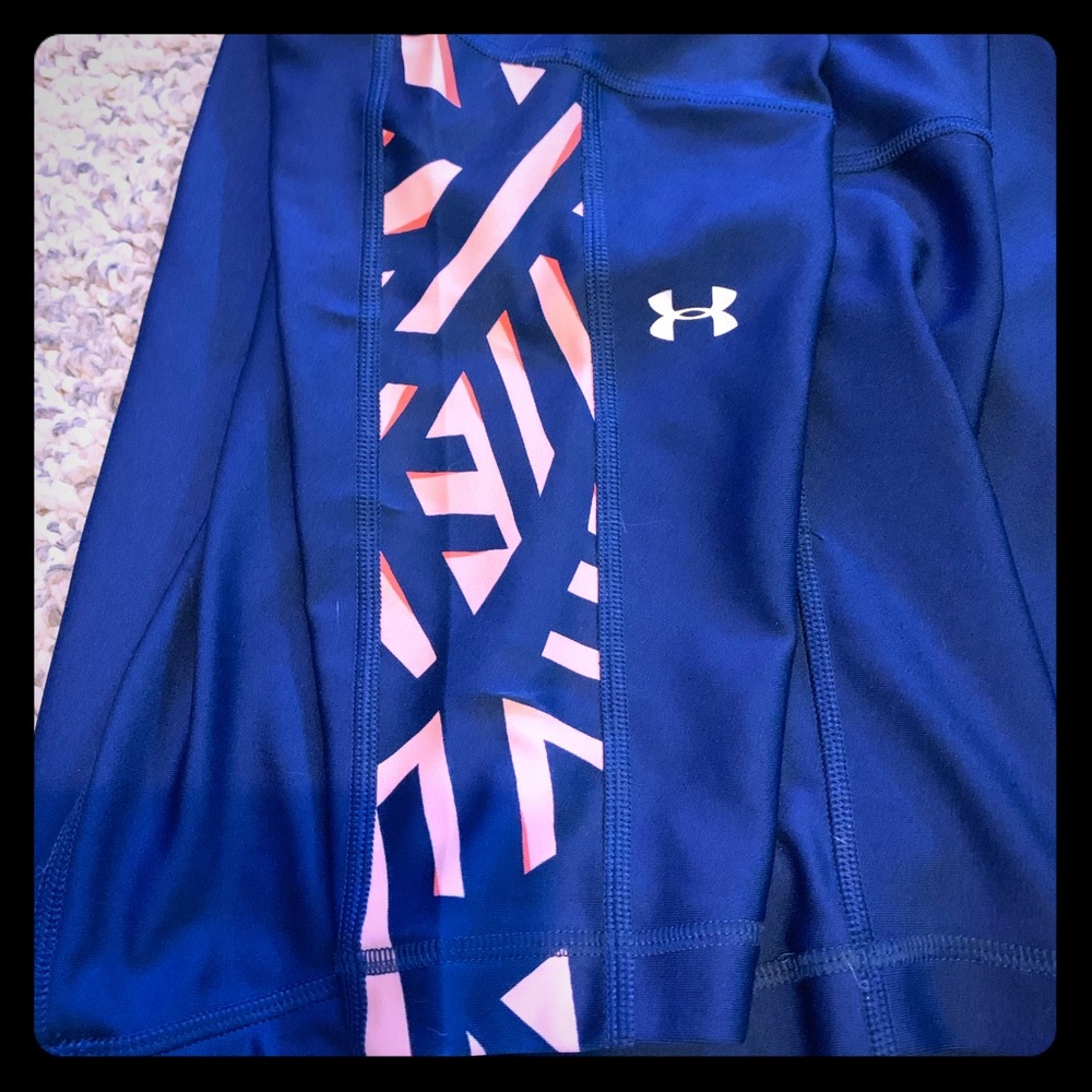 2 pairs of women’s under armour capris